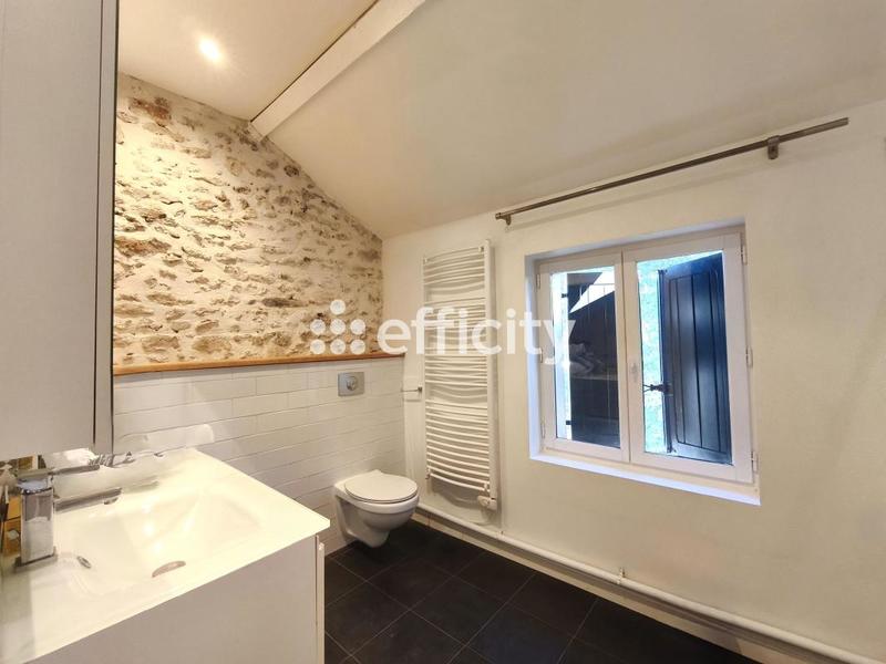 Maison de village - 237 m² - 8 pièces