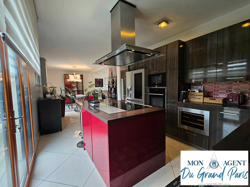 Maison - 175 m² - 7 pièces