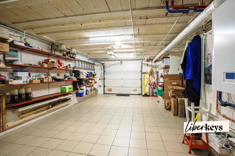 Maison - 215 m² - 8 pièces