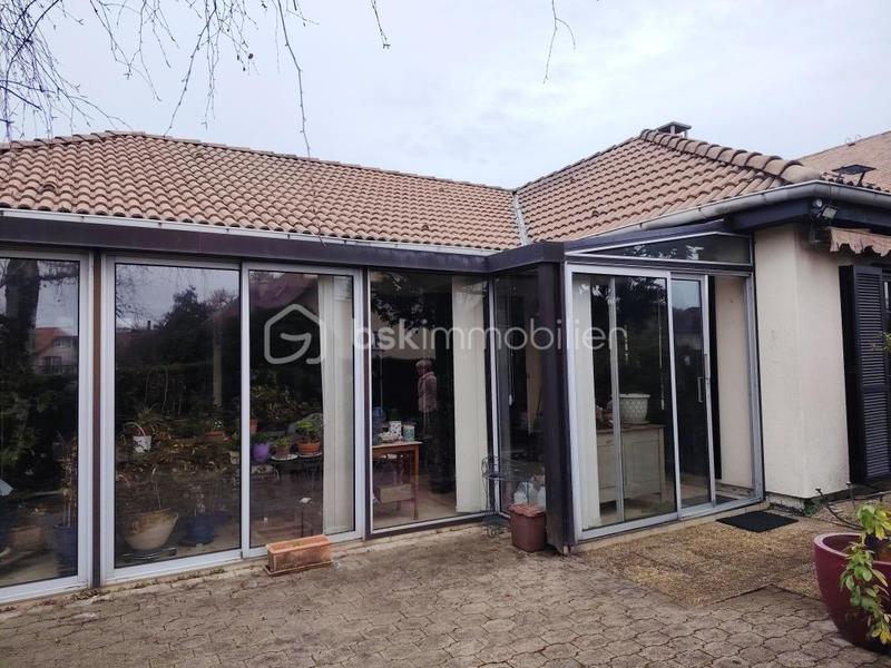Maison - 102 m² - 4 pièces
