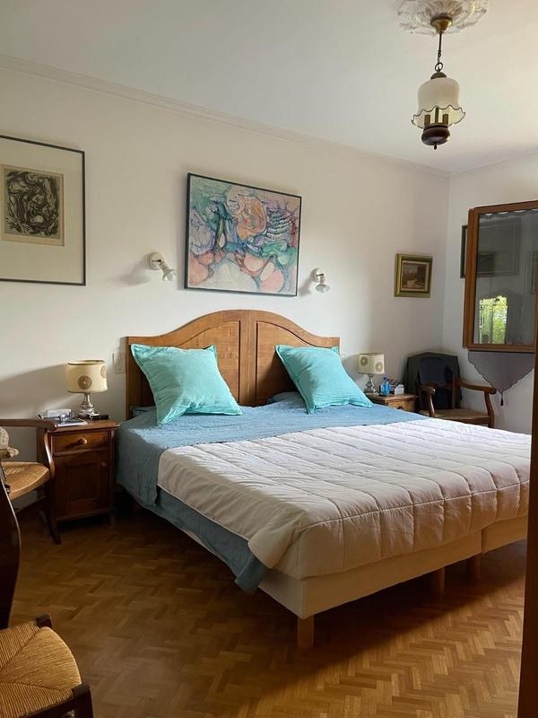 Maison - 244 m² - 8 pièces