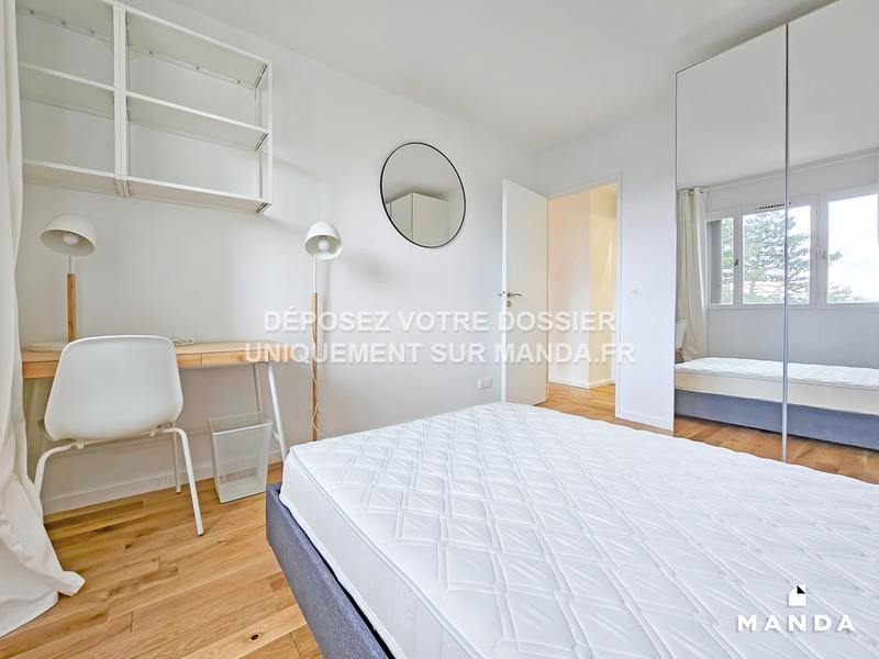 Chambre - 12 m² - 6 pièces
