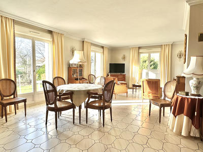 Maison - 157 m² - 6 pièces