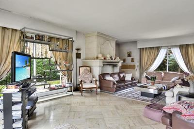 Pavillon - 235 m² - 9 pièces