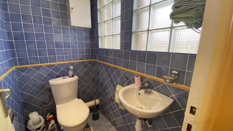 Villa - 243 m² - 9 pièces