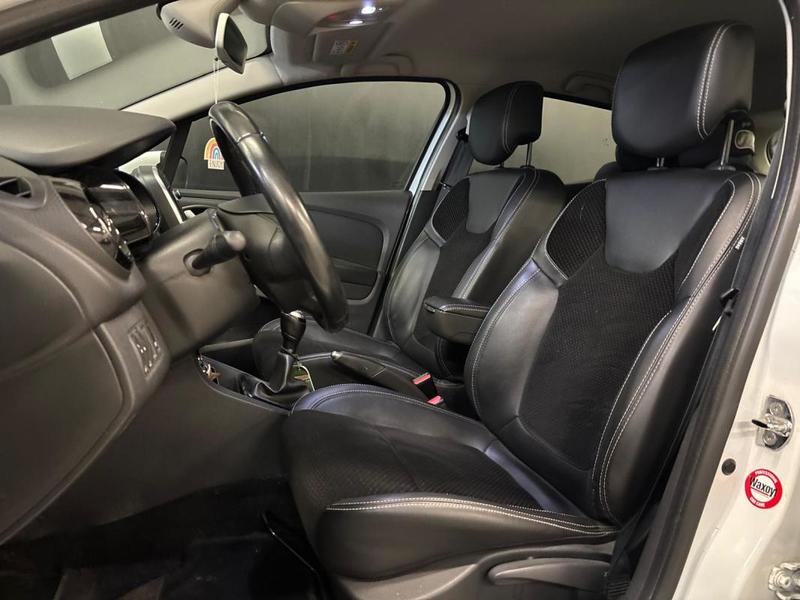 Renault Clio IV 1.5 dCi 90cv Intens