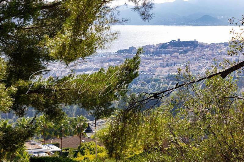 Villa - 410 m² - 8 pièces