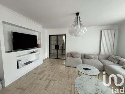 Maison - 230 m² - 8 pièces