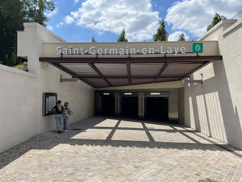 Maison - 240 m² - 8 pièces