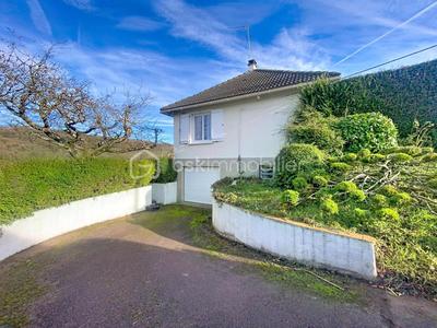 Maison traditionnelle - 112 m² - 6 pièces