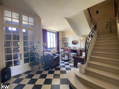 Maison de ville - 208 m² - 7 pièces