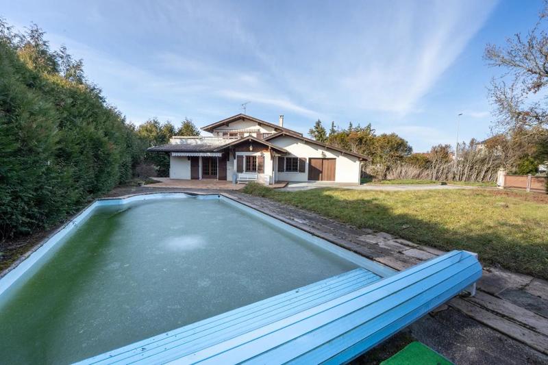 Maison - 176 m² - 7 pièces