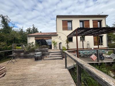 Maison - 157 m² - 6 pièces