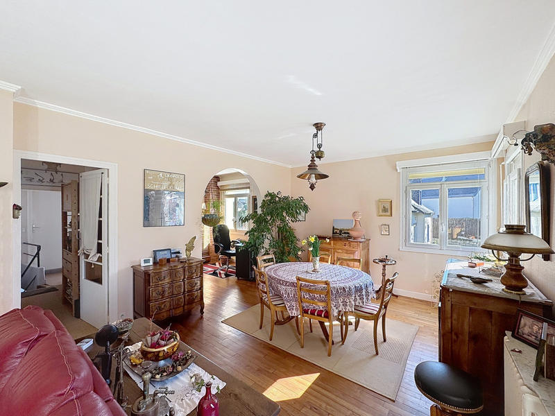 Maison - 102 m² - 6 pièces