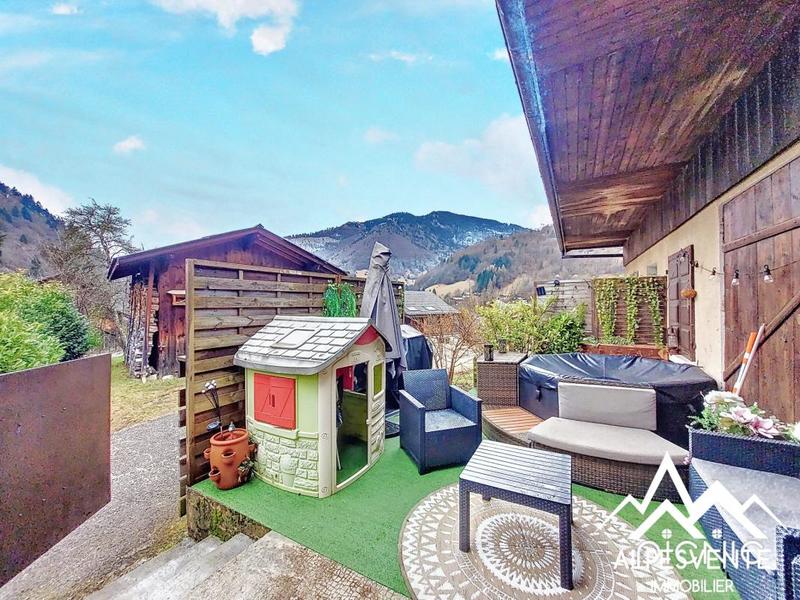 Appartement - 90 m² - 4 pièces