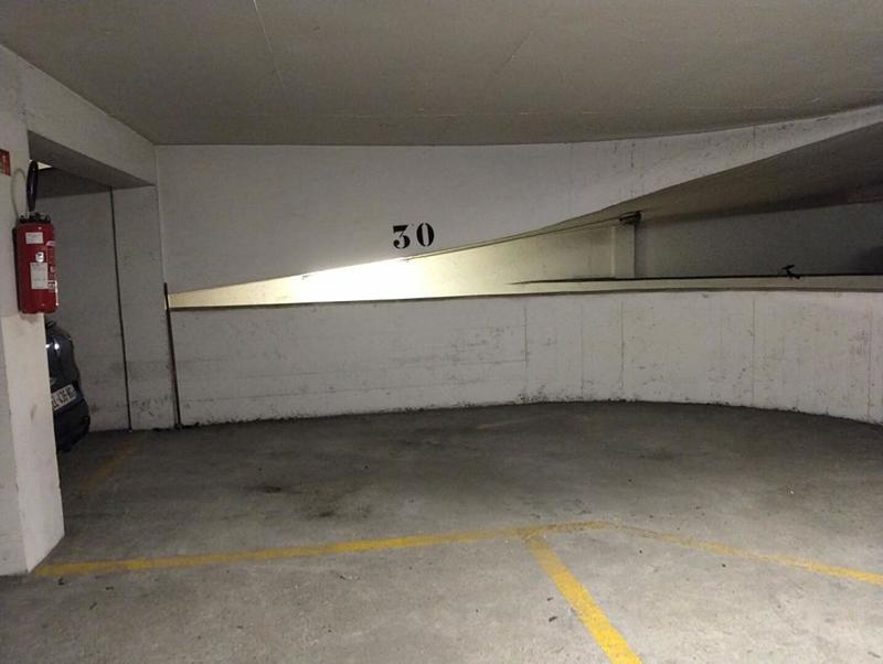 Parking / Garage - 12 m²