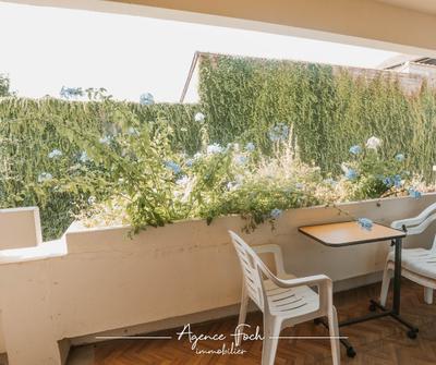 Appartement - 99 m² - 4 pièces