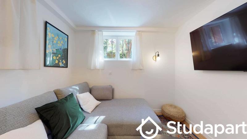 Chambre - 9 m² - 1 pièce