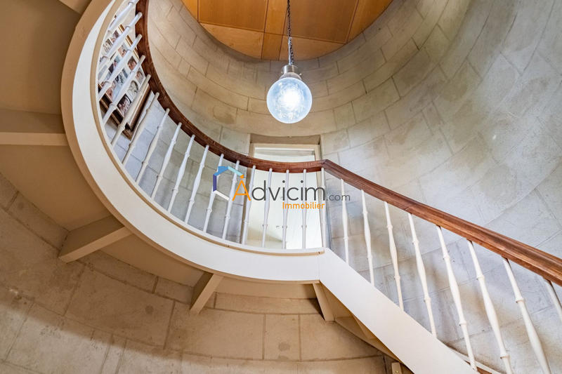 Maison - 280 m² - 7 pièces