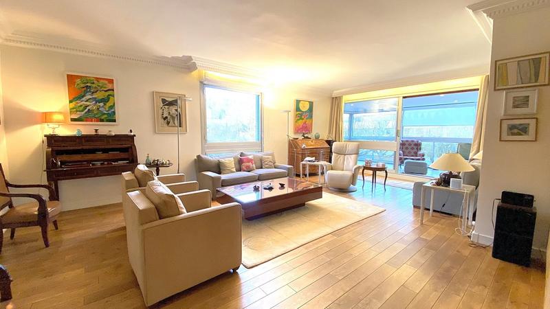 Appartement - 143 m² - 4 pièces