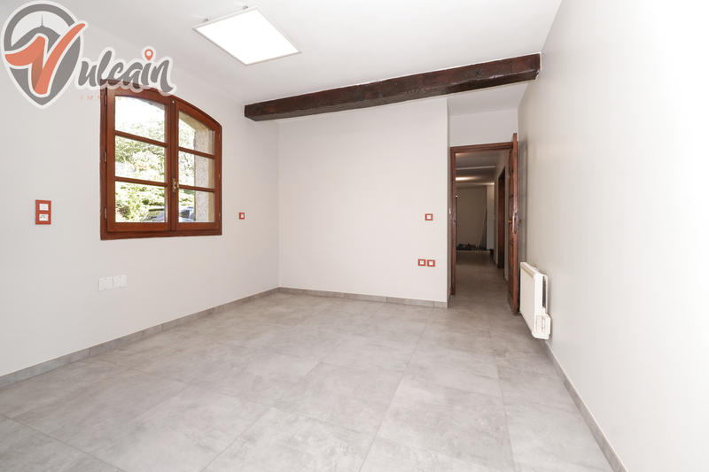 Maison - 227 m² - 8 pièces