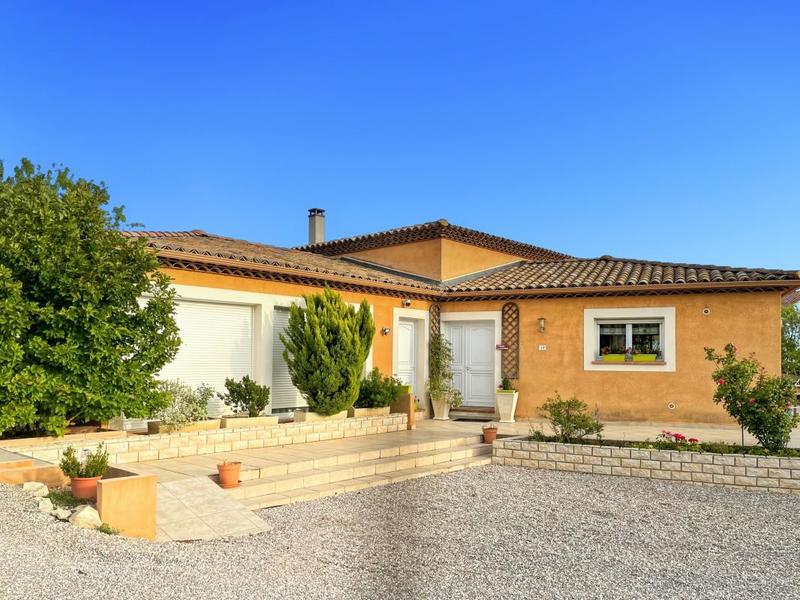 Villa - 196 m² - 6 pièces