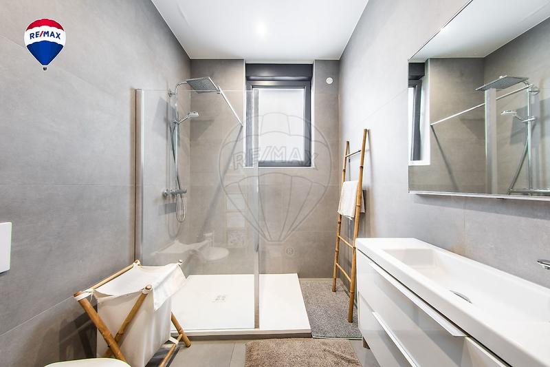 Appartement - 112 m² - 5 pièces