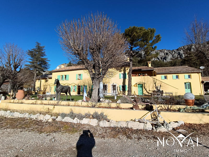 Bastide - 523 m² - 20 pièces