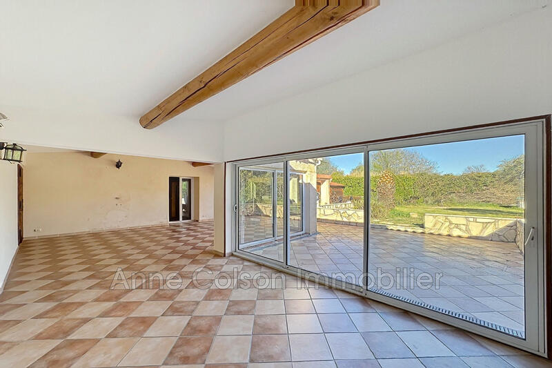 Maison - 201 m² - 7 pièces