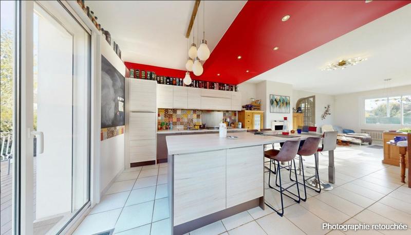 Propriété - 255 m² - 8 pièces