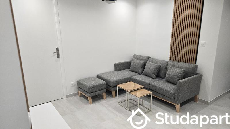 Chambre - 9 m² - 1 pièce