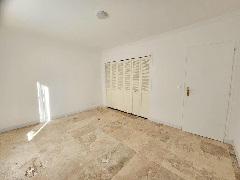 Maison traditionnelle - 194 m² - 9 pièces