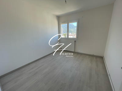 Appartement - 74 m² - 4 pièces