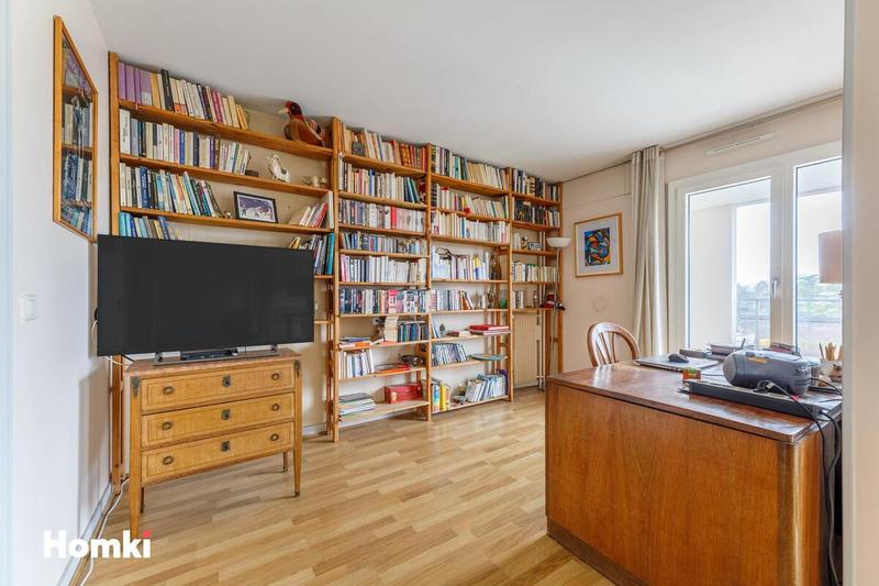 Appartement - 100 m² - 5 pièces