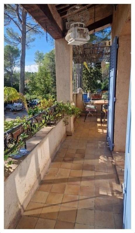 Maison - 205 m² - 7 pièces