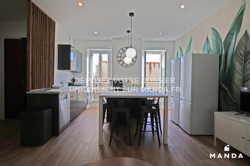 Chambre - 10 m² - 6 pièces