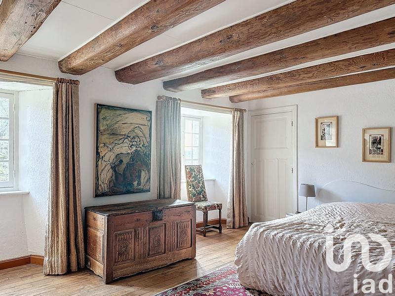 Maison - 270 m² - 11 pièces