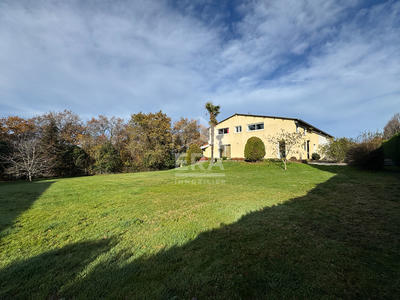 Maison - 152 m² - 5 pièces