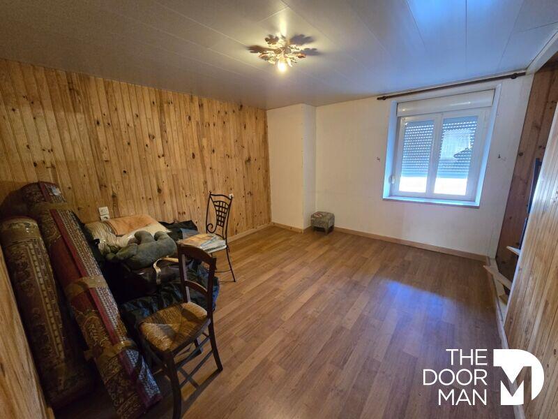 Maison - 250 m² - 6 pièces