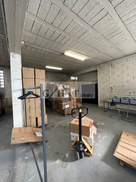 Entrepôt - 380 m²
