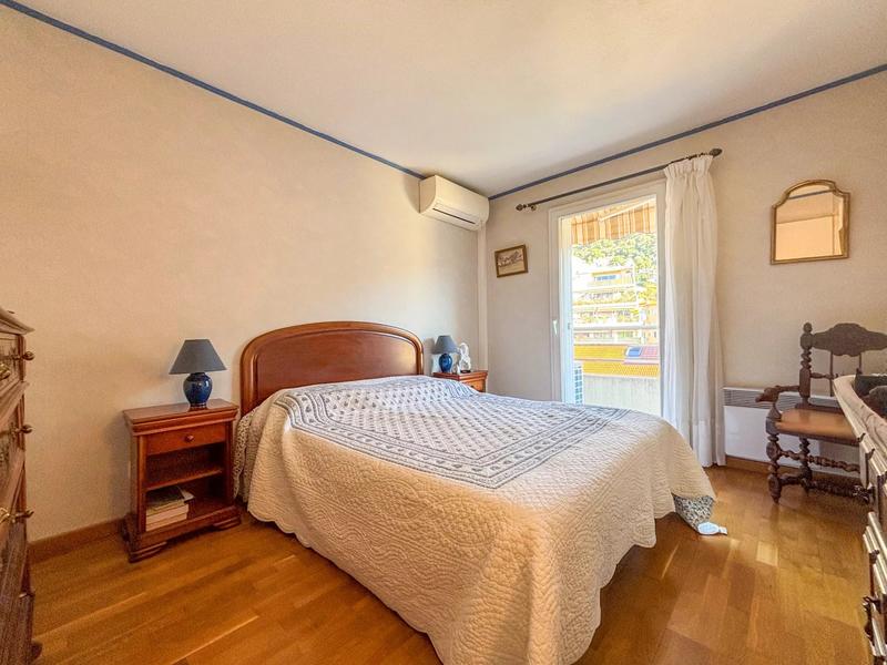 Appartement - 99 m² - 4 pièces