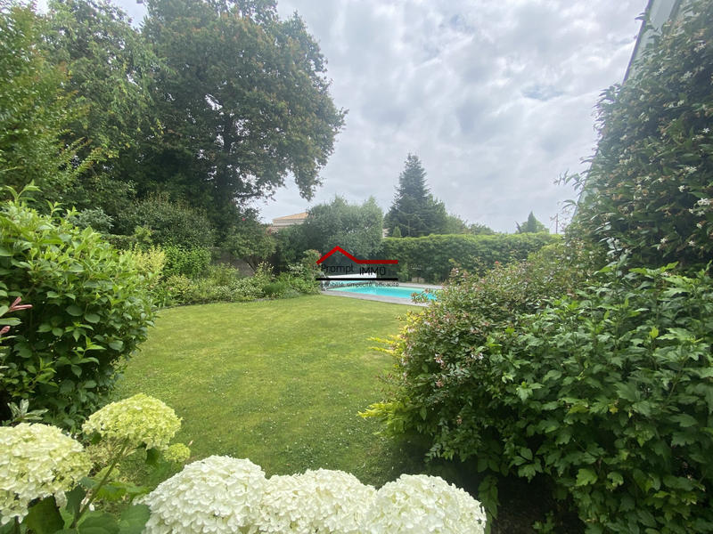 Villa - 250 m² - 6 pièces