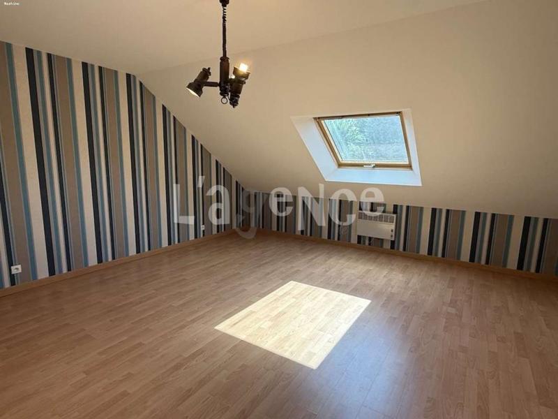 Maison - 165 m² - 8 pièces