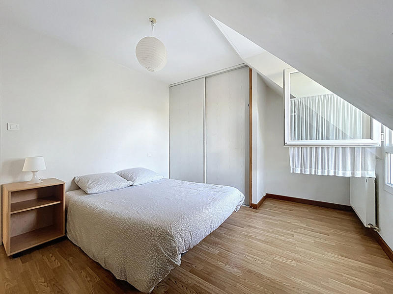 Maison - 95 m² - 5 pièces