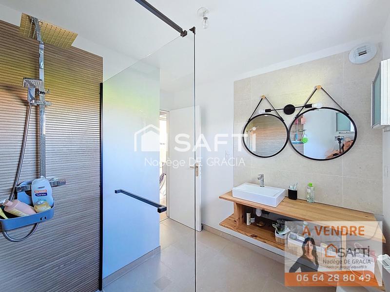 Maison - 211 m² - 6 pièces