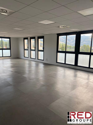 Bureau - 214 m²