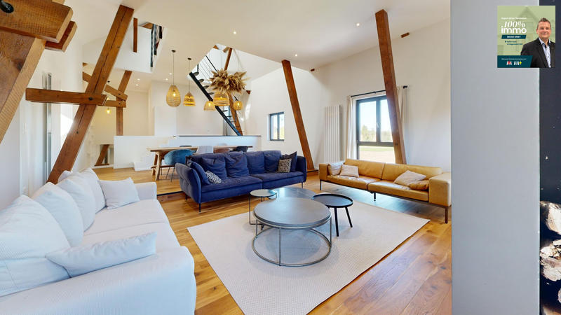 Maison - 239 m² - 6 pièces