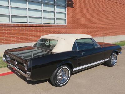 Ford Mustang cabriolet v8 full option