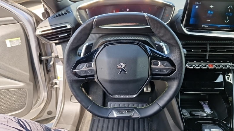 Peugeot 2008 Puretech 130 Eat8 Gt