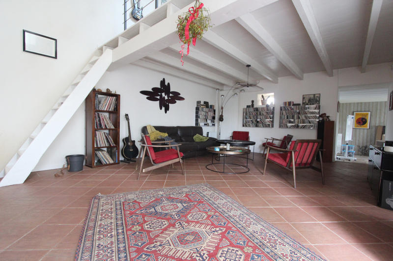 Maison - 225 m² - 7 pièces